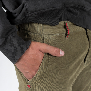 Pantalon cargo en velours côtelé vert sauge FEROCE